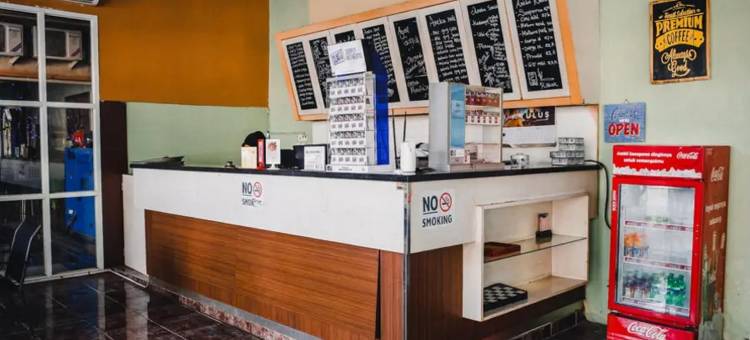 红多兹Plus酒店-近苏丹哈桑丁机场(RedDoorz Plus Near Sultan Hasanuddin Airport)图片