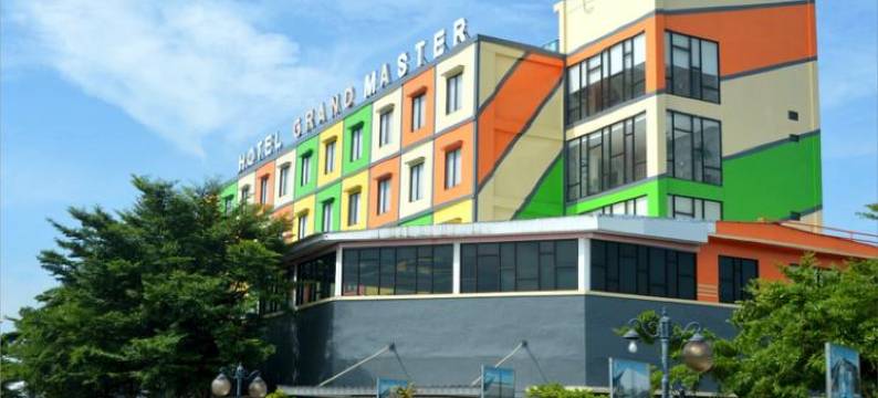 普沃达迪凯里亚德格兰名家饭店(Grand Master Hotel Purwodadi)图片