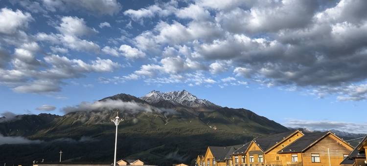 祁连卓尔山观景山庄(卓尔山景区店)图片