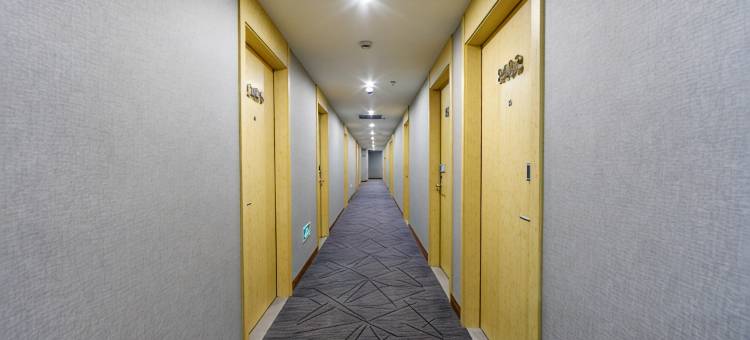 际庭酒店(上海胸科医院虹桥路地铁站店)图片