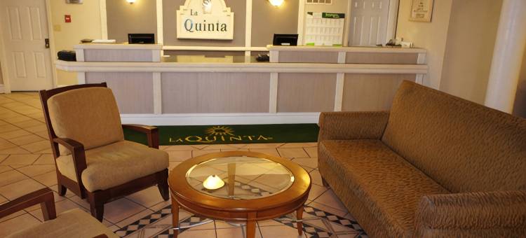 莫林机场拉昆塔温德姆酒店(La Quinta Inn by Wyndham Moline Airport)图片