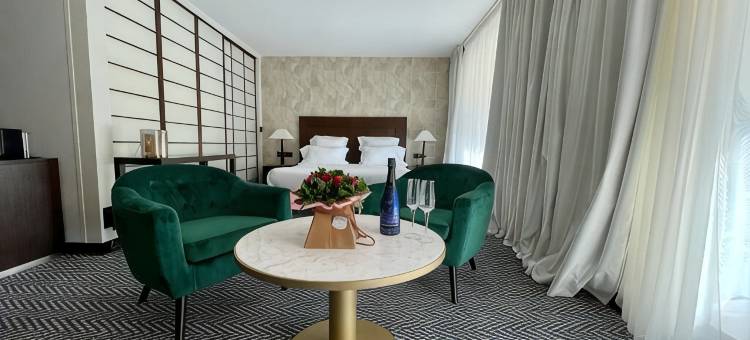 高尔夫酒店(Golf Hotel)图片