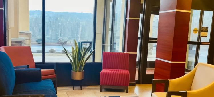 波科诺贝斯特韦斯特优质酒店(Best Western Plus Poconos Hotel)图片