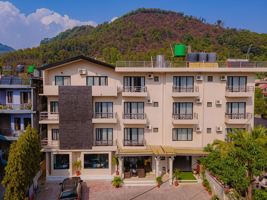 博卡拉村庄水疗酒店
