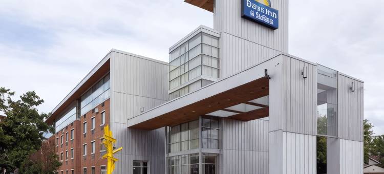 密尔沃基戴斯套房酒店(Days Inn & Suites by Wyndham Milwaukee)图片