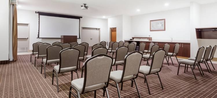 克雷斯顿华美达酒店(Ramada by Wyndham Creston)图片