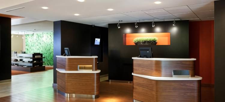 纳透马斯萨克拉门托机场万怡酒店(Courtyard Sacramento Airport Natomas)图片