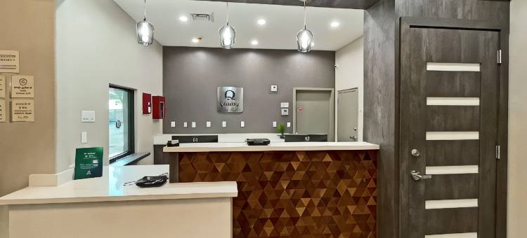 休斯顿霍比机场品质套房酒店(Quality Suites Houston Hobby Airport)图片