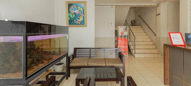 近T1朱安达机场红多兹酒店(RedDoorz Near T1 Juanda Airport)图片