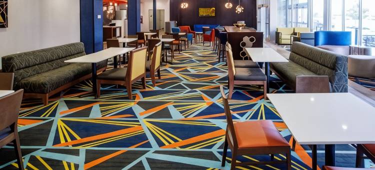 俄克拉何马城机场拉昆塔温德姆套房酒店(La Quinta Inn & Suites by Wyndham Oklahoma City Airport)图片