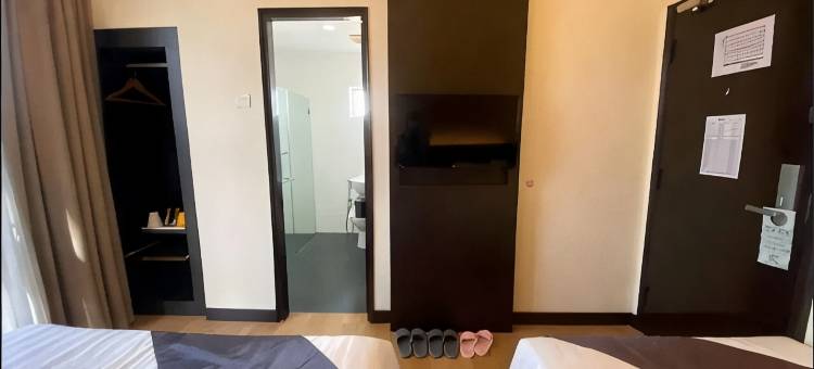 伊兹之家茶园酒店(Hotel Ezzyhome Kebun Teh)图片