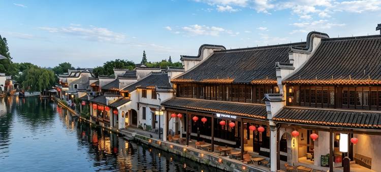 花筑奢·牙绯·临河私汤·设计师度假美宿(南浔古镇百间楼店)图片