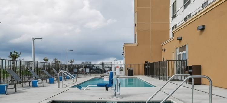 温特斯戴维斯万枫酒店及套房(Fairfield Inn & Suites Winters Davis)图片