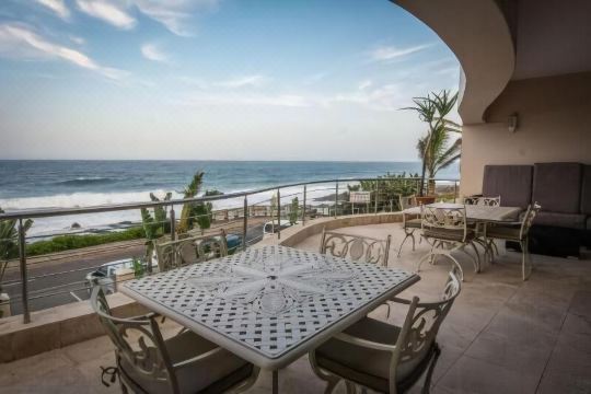 Vetho HouseHotel Overview