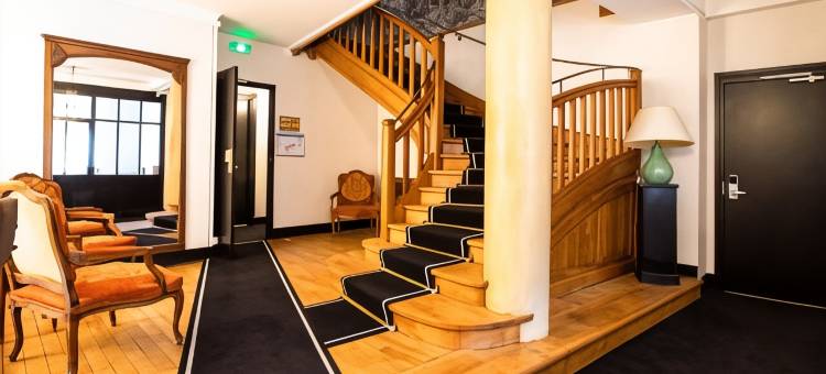 德拉波斯特埃杜里昂多里酒店(Hôtel Restaurant de La Poste & du Lion d'or)图片