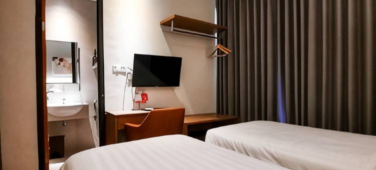 三宝垄克拉卡托沃特酒店(Votel Krakatau Boutique Hotel Semarang)图片