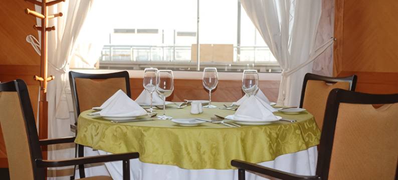 圣地亚哥德阿尔马格罗瓦尔帕莱索酒店(Hotel Diego de Almagro Valparaíso)图片