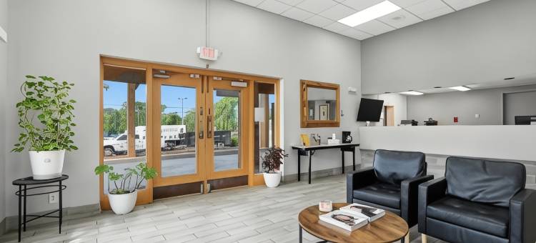 美国-亚特兰大机场和琼斯伯勒I-75酒店及套房(American Inn and Suites - Atlanta Airport Jonesboro I-75)图片