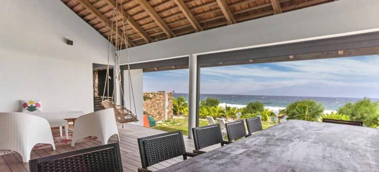 Coastal Bliss  1BR Bungalow by the Sea in Moorea图片