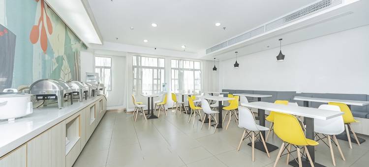 瑞龙逸云酒店(广州花都狮岭皮革城店)图片