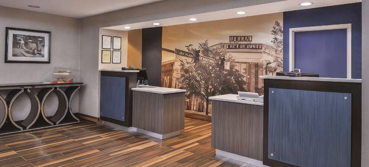 亚特兰大南纽南拉昆塔温德姆套房酒店(La Quinta Inn & Suites by Wyndham Atlanta South - Newnan)图片