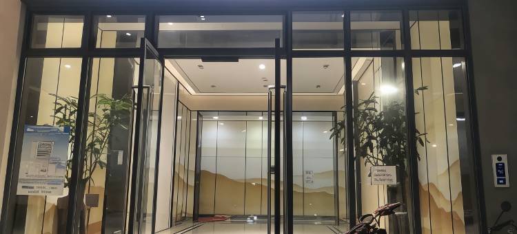 KoalaHome考拉民宿(万达广场海口一中店)图片