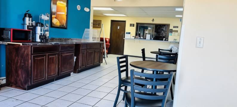 温斯洛I-40罗德威酒店(Rodeway Inn Winslow I-40)图片