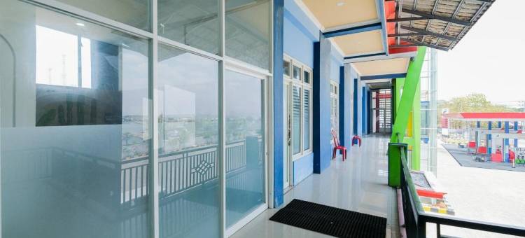 格兰德肯卡纳沙里亚旅馆尼尔威萨塔巴哈里拉蒙甘-红门酒店Mitra(Grand Kencana Guesthouse Syariah Near Wisata Bahari Lamongan)图片