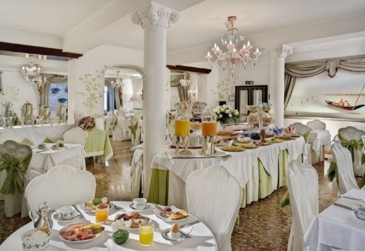 Hotel Giorgione Hotel Overview