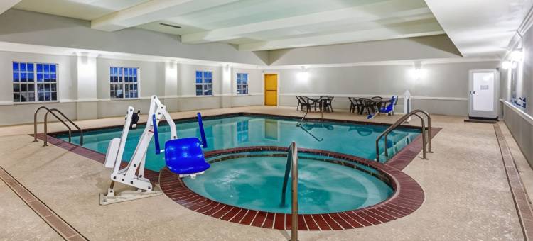 芒特普莱森特拉昆塔温德姆套房酒店(La Quinta Inn & Suites by Wyndham Mt. Pleasant)图片