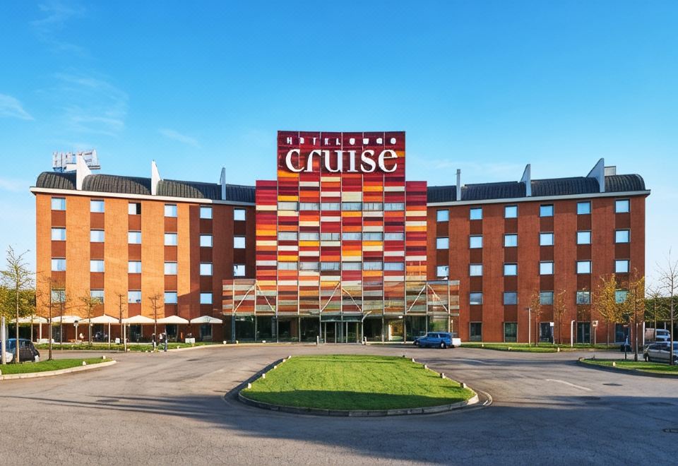 Hotel CruiseOver view