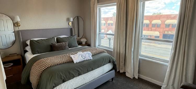 犹他州潘圭奇Main Street历史公寓A(Historic Main Street Apartment A in Panguitch Utah)图片