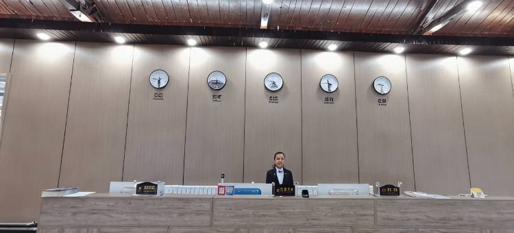怡李季假日酒店(承德鹰手营子店)图片