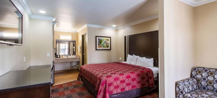 埃斯孔迪多市中心套房及伊克诺旅馆(Econo Lodge Inn & Suites Escondido Downtown)图片