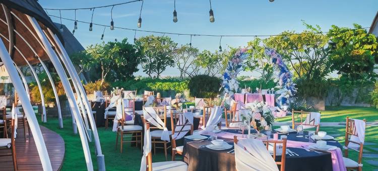 金巴兰海滩福克斯酒店(Fox Hotel Jimbaran Beach Bali)图片
