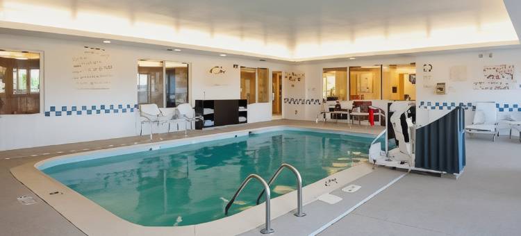 布卢明顿万枫酒店及套房(Fairfield Inn & Suites Bloomington)图片