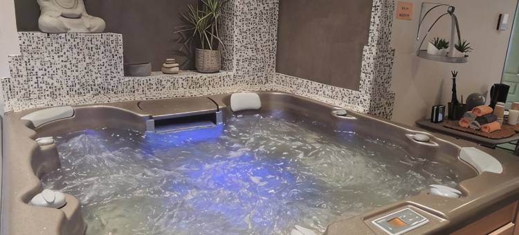 Logis中央酒店& Spa(Logis Central Hôtel - Restaurant & Spa)图片