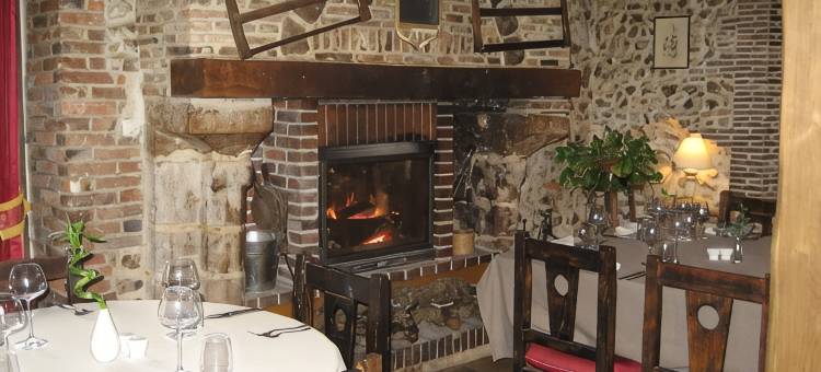 白马庄园餐厅酒店(Logis Hotel Restaurant le Cheval Blanc)图片