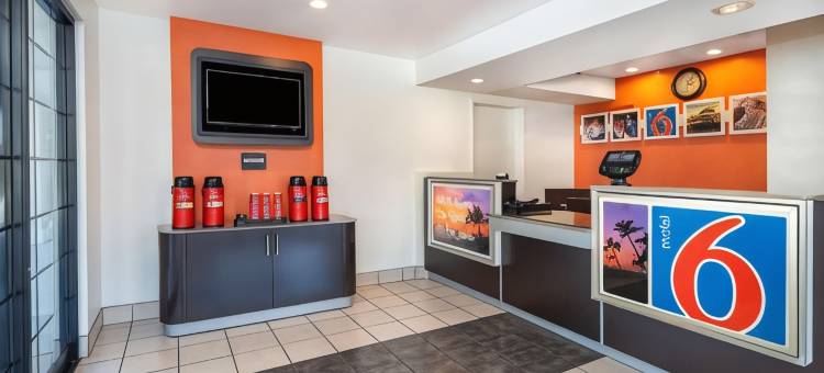 千橡树南6号汽车旅馆(Motel 6 Thousand Oaks, CA)图片