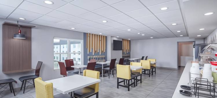 帕塔克森特莱克星敦公园拉昆塔温德姆套房酒店(La Quinta Inn & Suites by Wyndham Lexington Park - Patuxent)图片