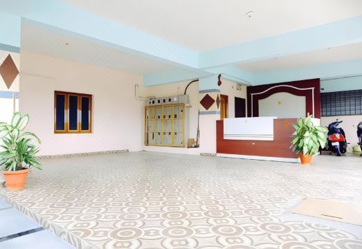 SLS Homestay Hotel Overview