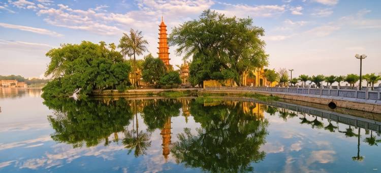 宁静普瑞米尔酒店(Serenity Premier Hotel)图片