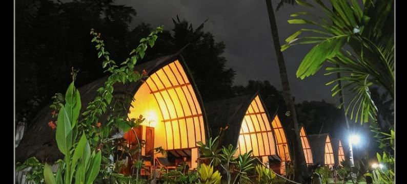 穆斯蒂卡海洋旅舍(Mustika Ocean Lodge)图片