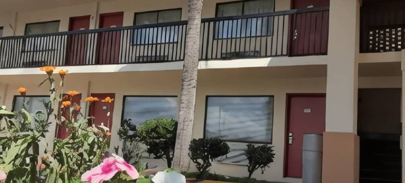 洞穴旅馆 - 福特沃尔顿海滩 - 日落广场 - 附近的海滩和赫尔伯特(Hole Inn the Wall Hotel - Fort Walton Beach - Sunset Plaza - Nearby Beaches & Hurlburt)图片