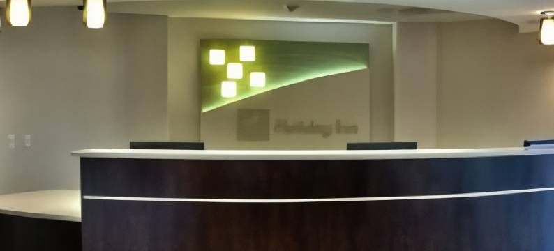 夏洛特机场希尔顿逸林酒店(DoubleTree by Hilton Charlotte Airport)图片