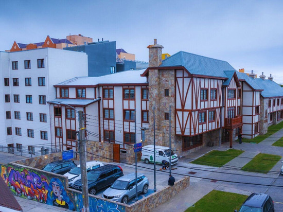 蓬塔阿雷拉斯阿尔马苏尔酒店