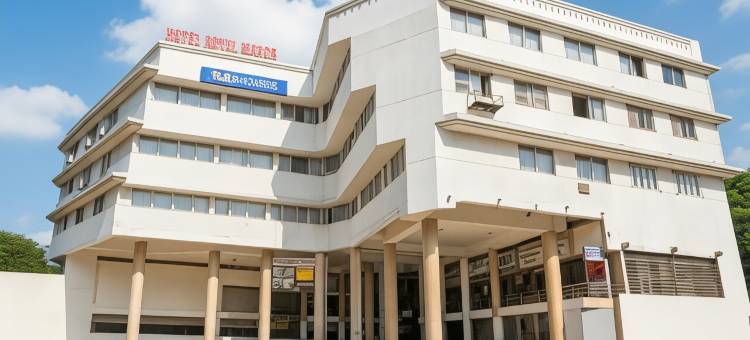 皇家庄园酒店 - 拉杰克特(FabHotel Royal Manor - Hospital Chowk)图片