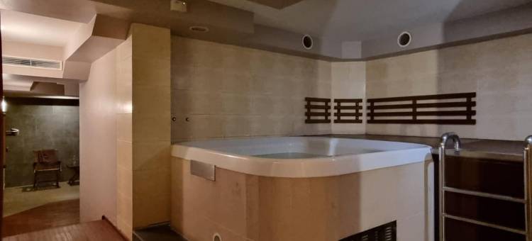 纳里维蒂戈酒店(Vertigo Narie)图片