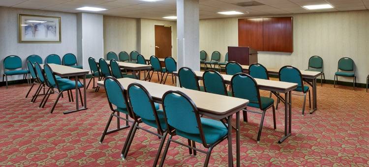 米利奇维尔洲际智选假日套房酒店(Holiday Inn Express & Suites MILLEDGEVILLE by IHG)图片