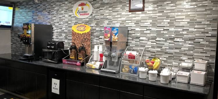 布朗斯堡温德姆速8酒店(Super 8 by Wyndham Brownsburg)图片
